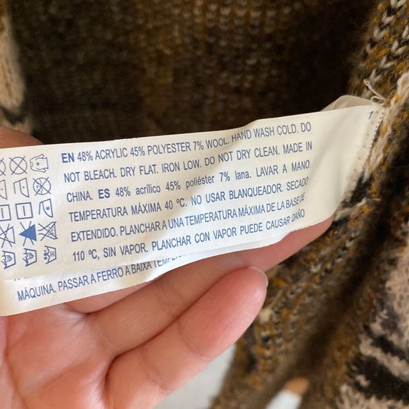 Forever 21 Western/Tribal Print Long Open Cardigan Size Medium - Picture 6 of 8